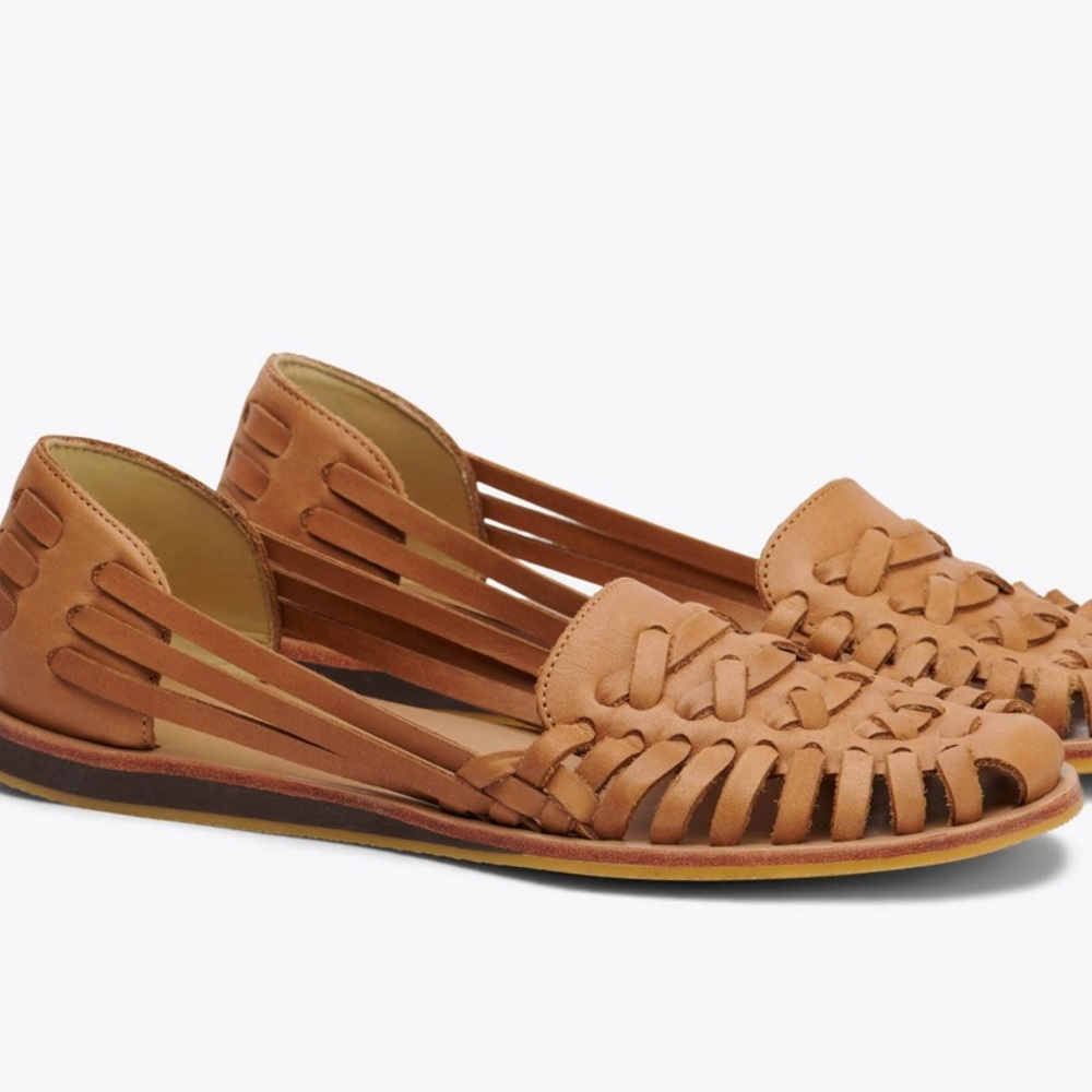 Nisolo leather hurcache/almond